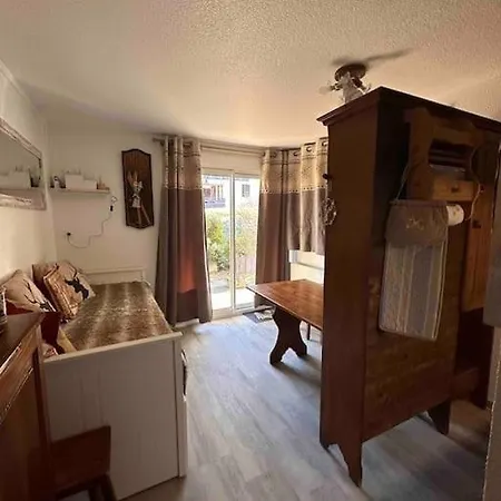Studio Cabine Face Mont Blanc Комблу
