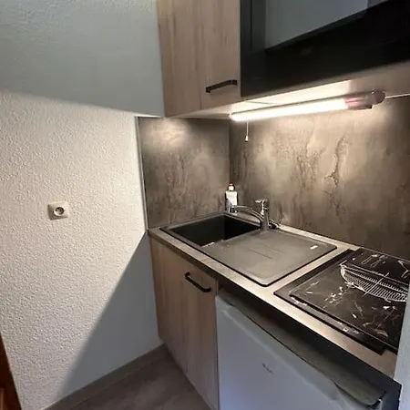 Апартаменты Studio Cabine Face Mont Blanc Комблу
